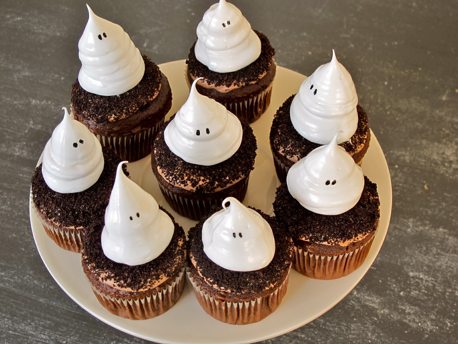 Halloween Ghost Cupcakes
 Jenny Steffens Hobick Halloween Cupcakes