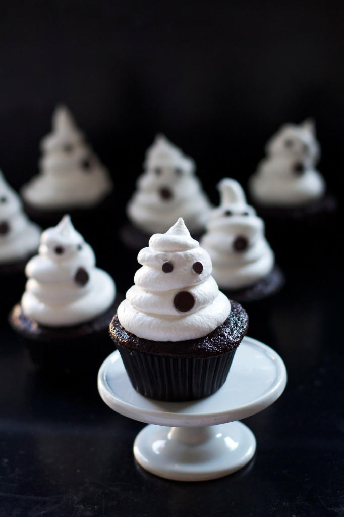 Halloween Ghost Cupcakes
 Spooky Ghost Cupcakes