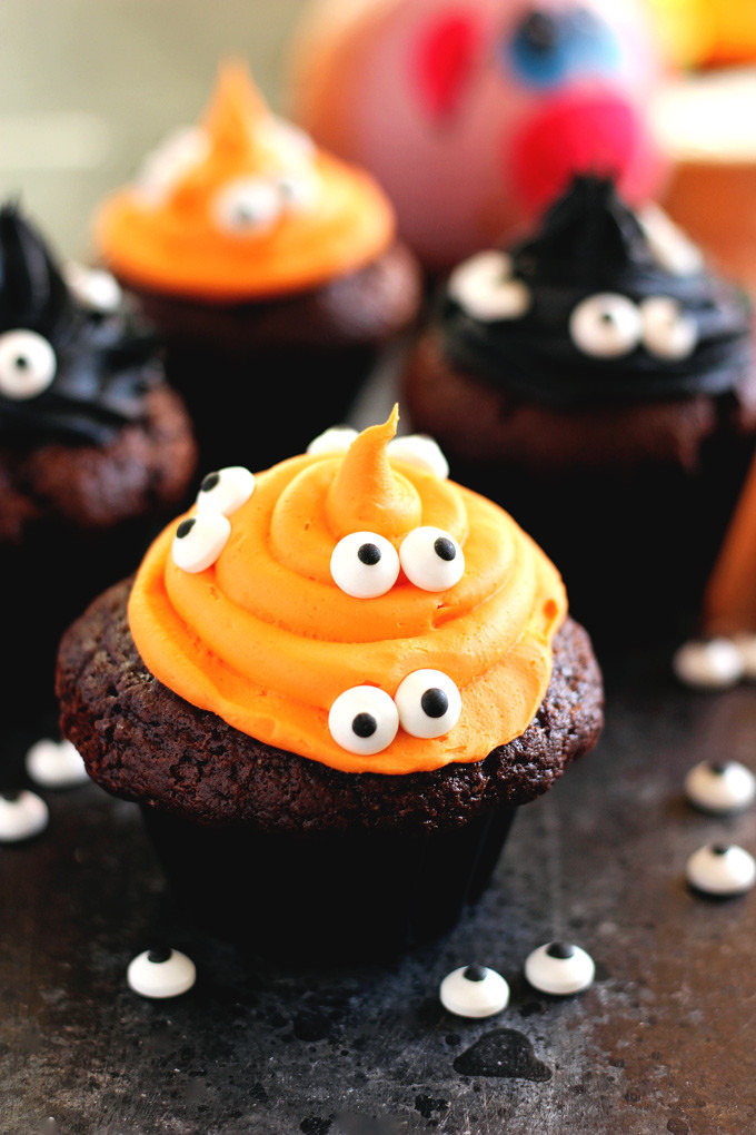 Halloween Mini Cupcakes
 11 Tasty And Fun DIY Halloween Desserts For Kids Shelterness