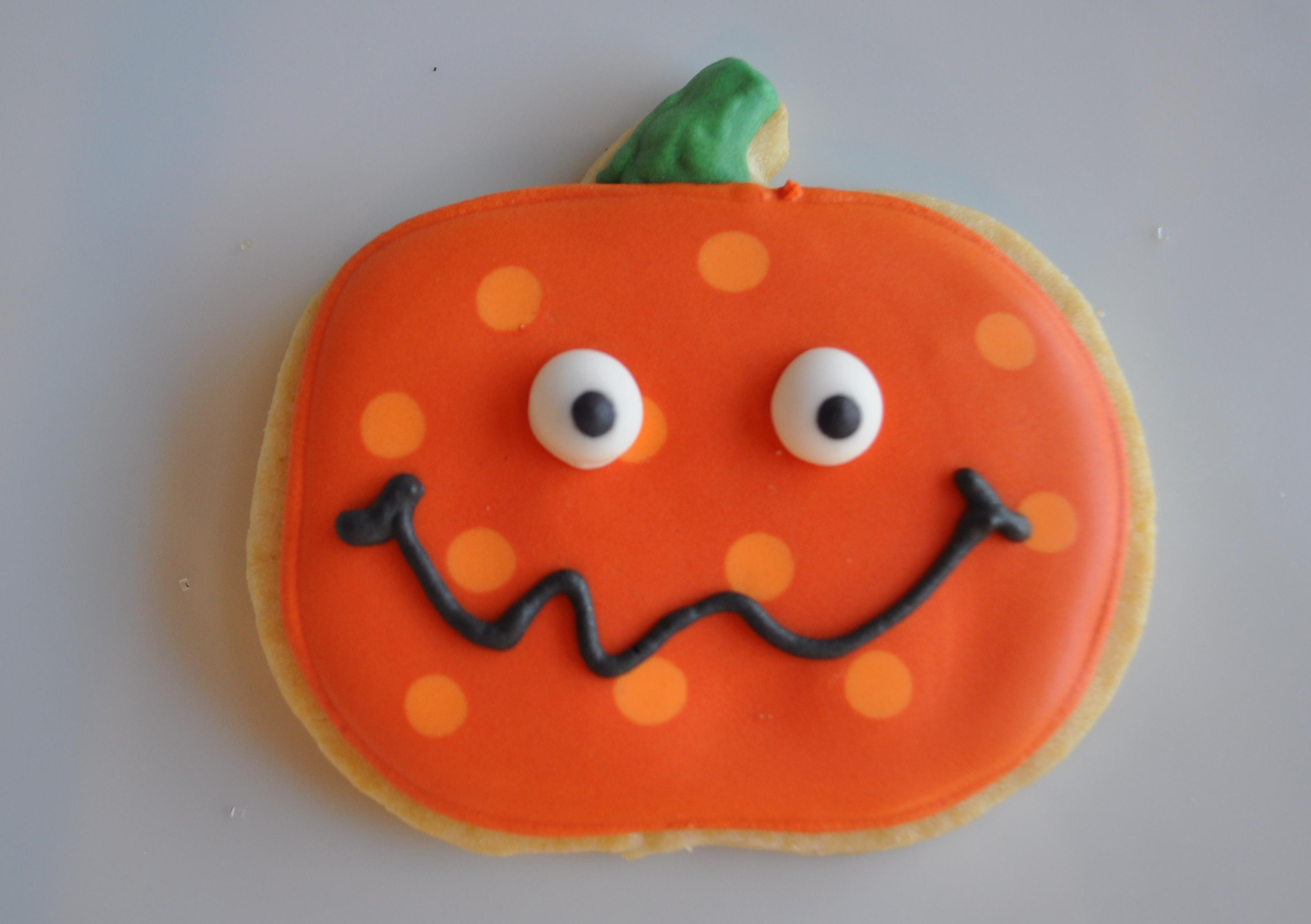 Halloween Pumpkin Cookies
 Halloween Cookies 2012 – Suz Daily