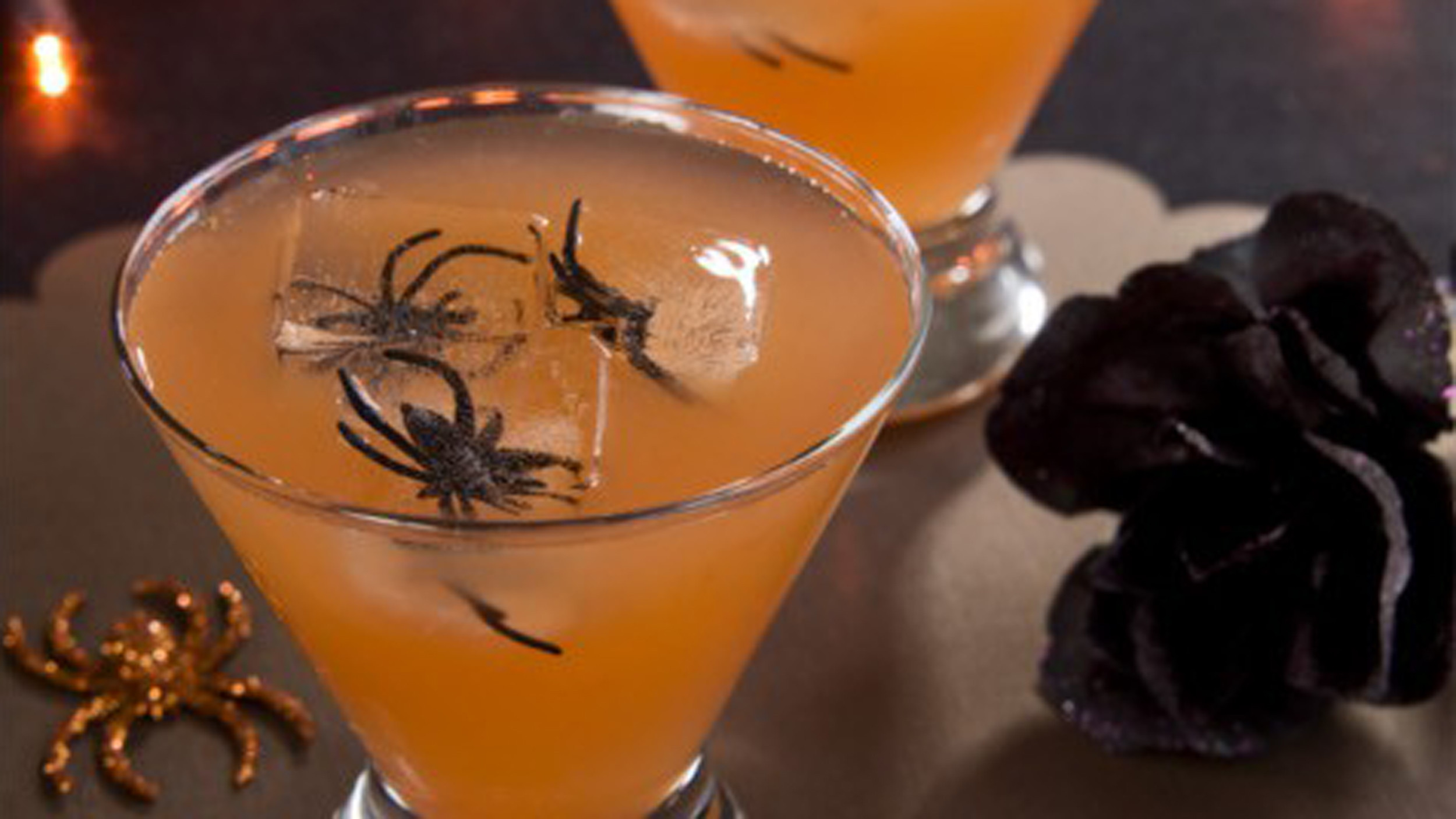 Halloween Rum Drinks
 Pick your poison 10 spooky Halloween drink recipes