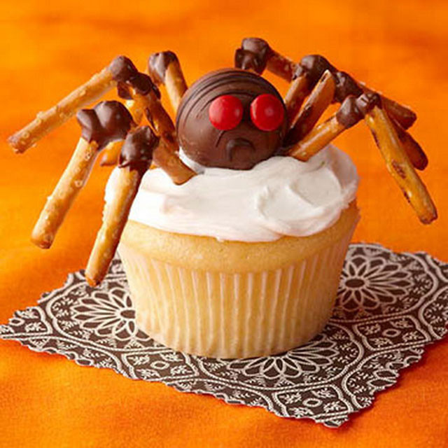 Halloween Spider Cupcakes
 20 Awesome Fun Foods for Kids