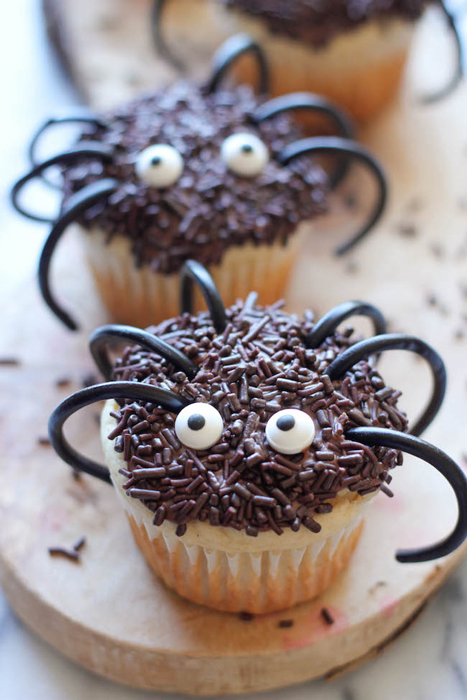 Halloween Spider Cupcakes
 20 Adorably Spooky Halloween Treats