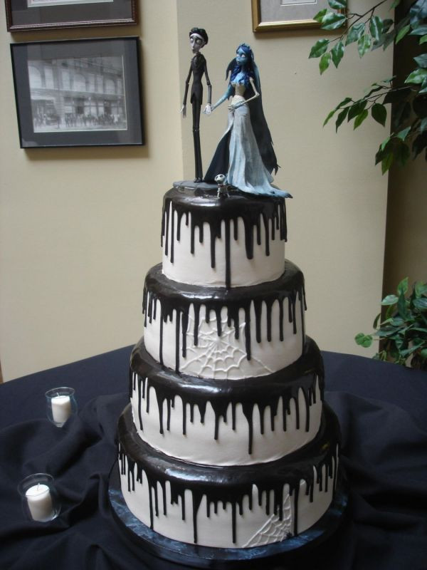Halloween Wedding Cakes
 Tim Burton