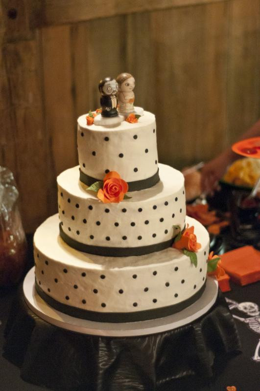 Halloween Wedding Cakes
 Halloween Wedding Cake
