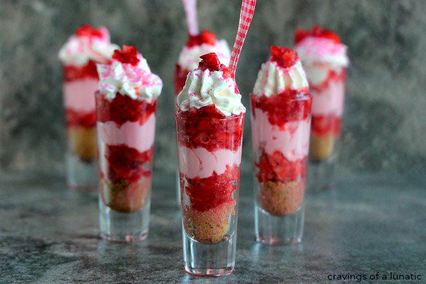 Individual Christmas Desserts
 23 Mini Desserts that are Perfect for Parties