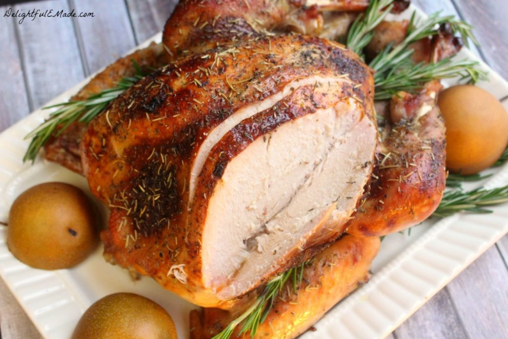 Juicy Thanksgiving Turkey
 3 Easy Steps to a Moist and Delicious Turkey Delightful