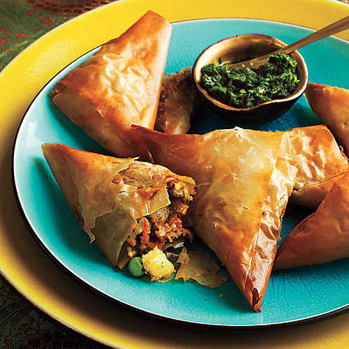 Light Thanksgiving Appetizers
 Ve able Samosas with Mint Chutney Thanksgiving