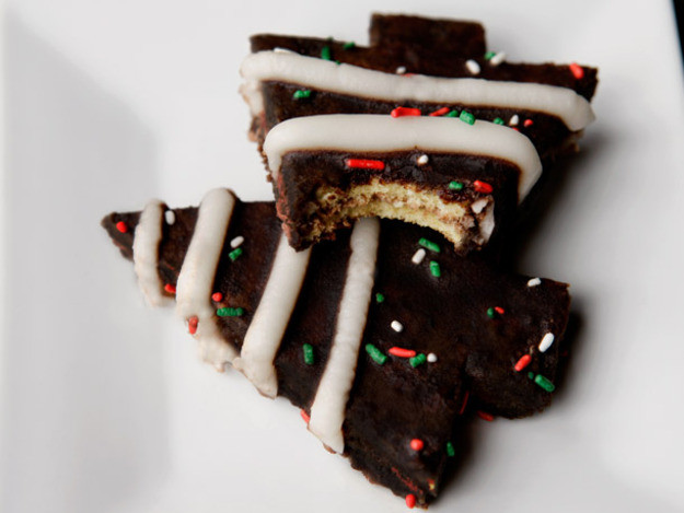 Little Debbie Christmas Tree Cakes
 Little Debbie Style Christmas Tree Cakes Recipe