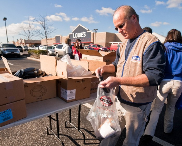 Lowes Foods Thanksgiving Dinners
 Lowe s in Rio Grande helps victims of Sandy enjoy