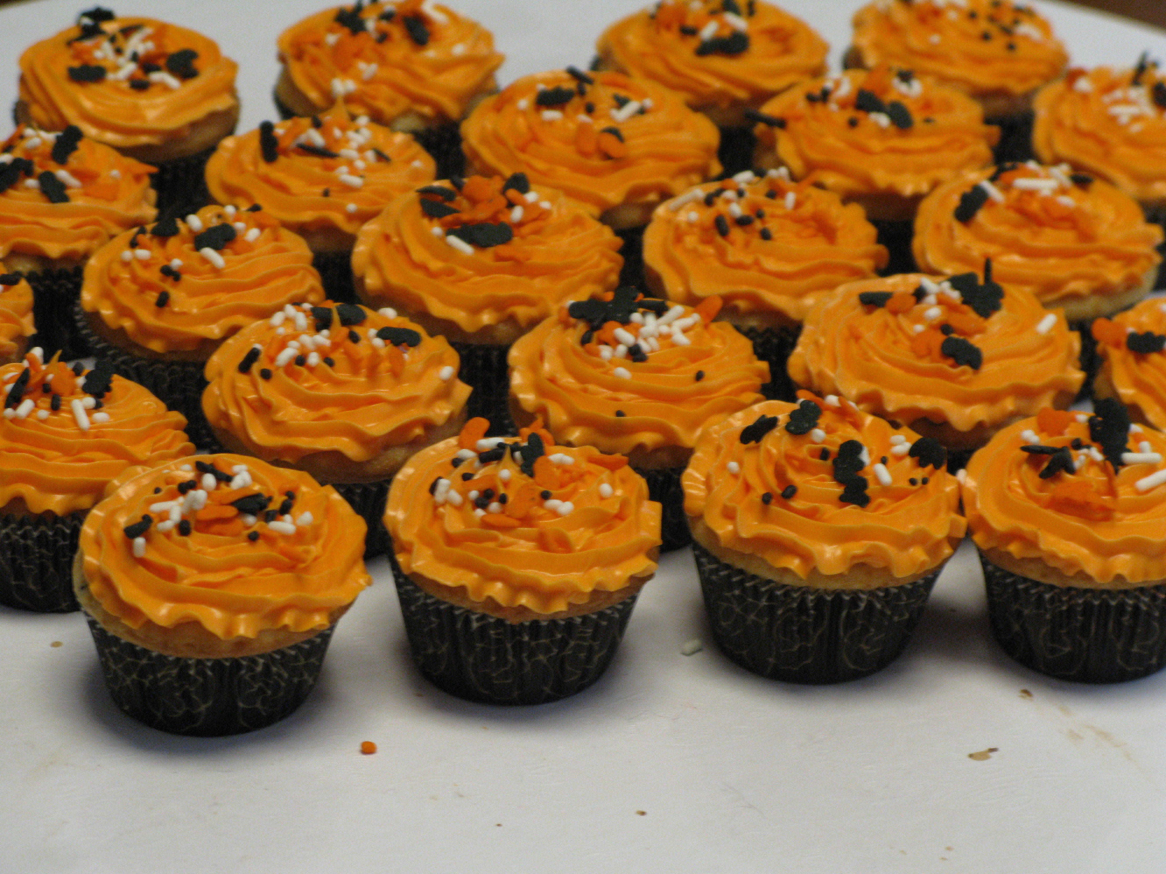 Mini Halloween Cupcakes
 Mini Halloween Cupcakes