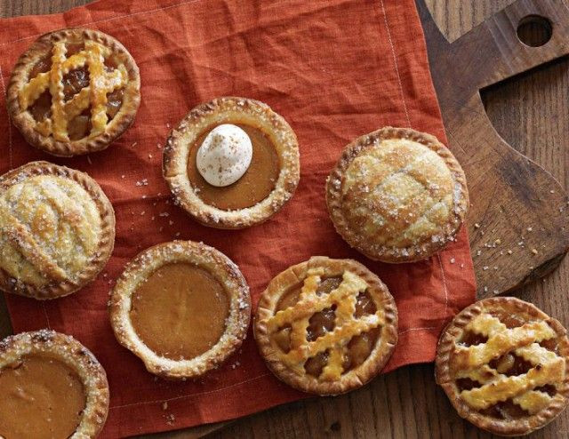 Mini Pies For Thanksgiving
 Adorable & Yummy Holiday Mini Pie Recipes & Instructions