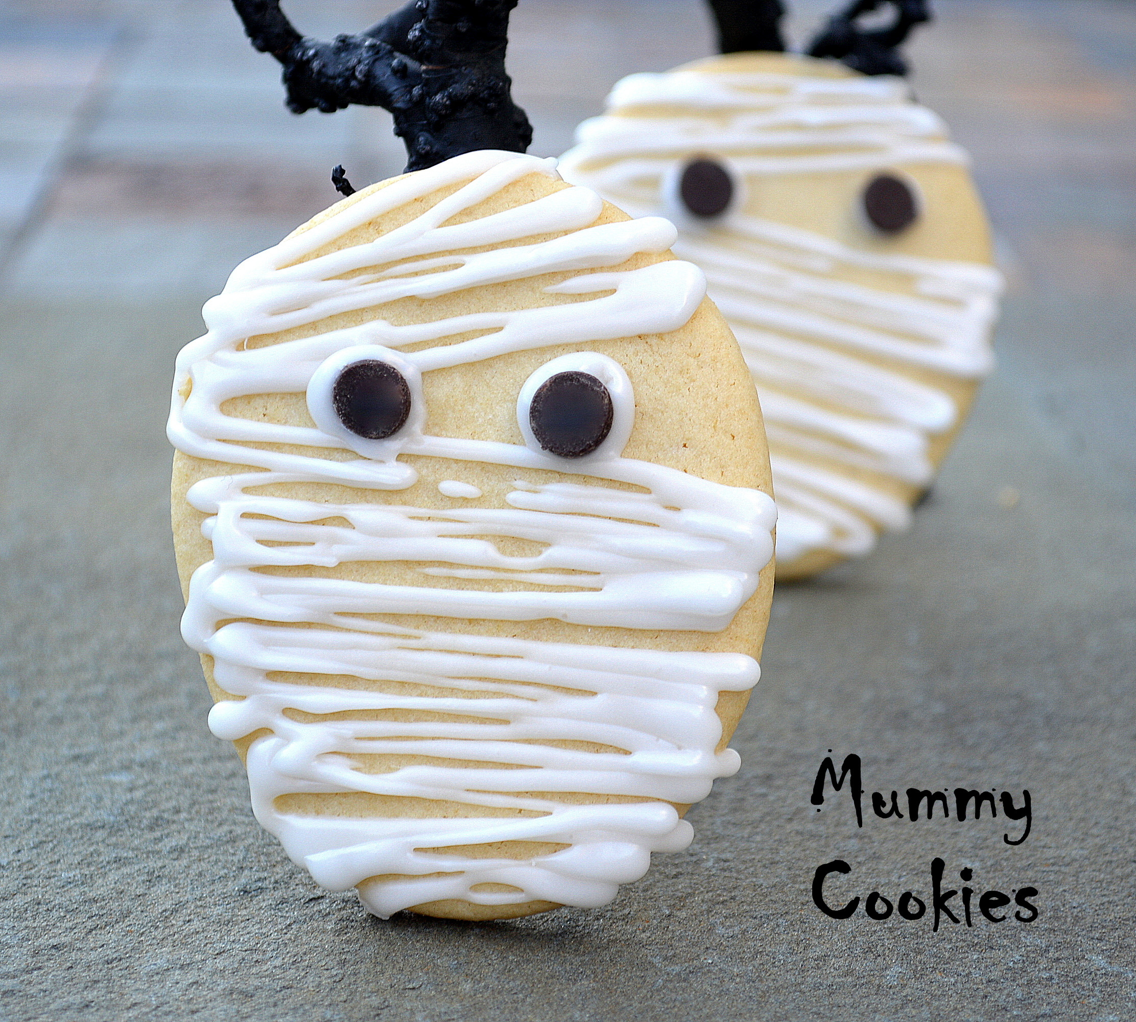 Mummy Cookies For Halloween
 Eyeballs You Can Eat for Halloween Souffle Bombay