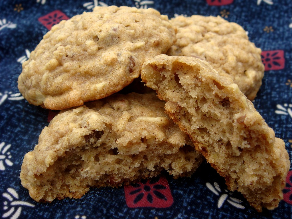 Oatmeal Christmas Cookies
 oatmeal