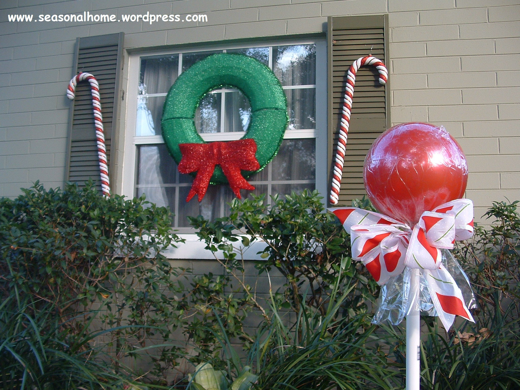 Outdoor Christmas Candy Canes
 Time to start on those Christmas yard art Subject Candy