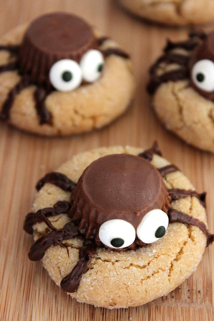 Pictures Of Halloween Cookies
 Halloween Peanut Butter Spider Cookies Recipe