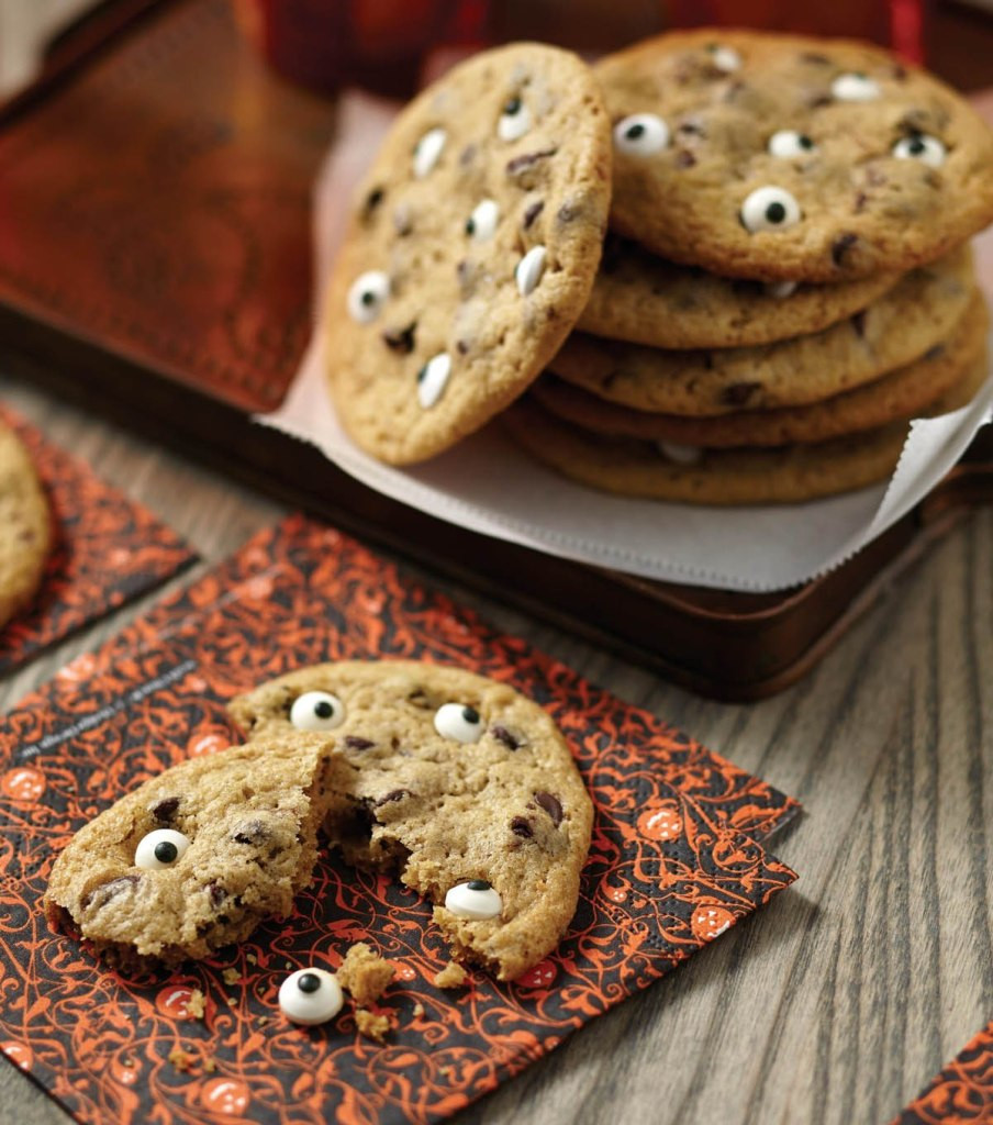 Recipe For Halloween Cookies
 Spooky Halloween Eyeball Cookies Recipe