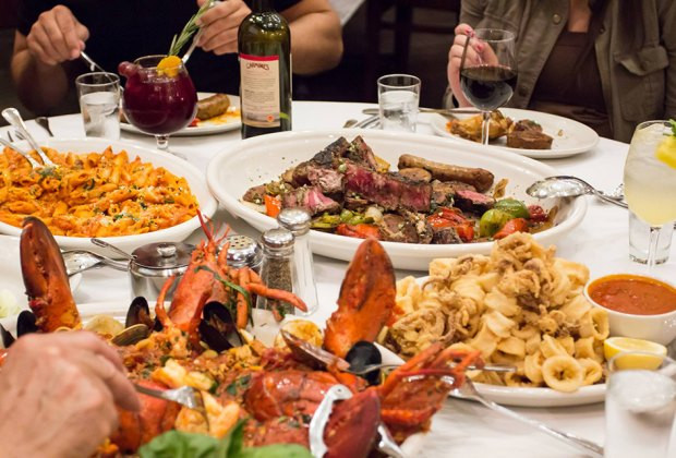 Restaurants Serving Thanksgiving Dinner
 25 NYC Restaurants Serving Family Thanksgiving Dinner