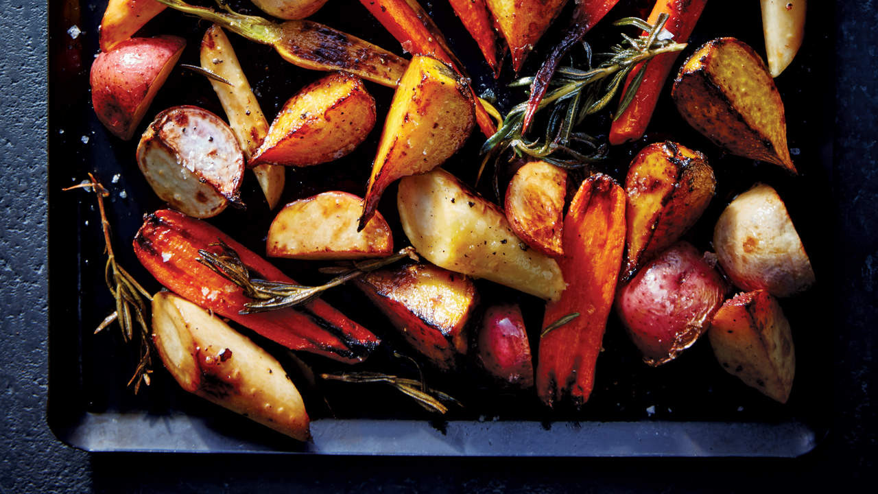 Roasted Root Vegetables Thanksgiving
 Healthy Thanksgiving Recipes With Fresh Fall Ve ables