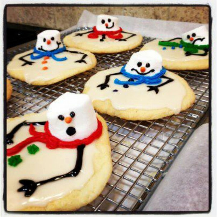 Round Christmas Cookies
 112 best images about round cookies decorated on Pinterest
