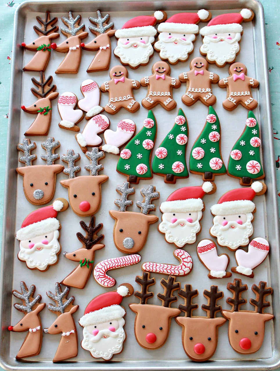 Royal Icing Christmas Cookies
 Video How to Decorate Christmas Cookies Simple Designs