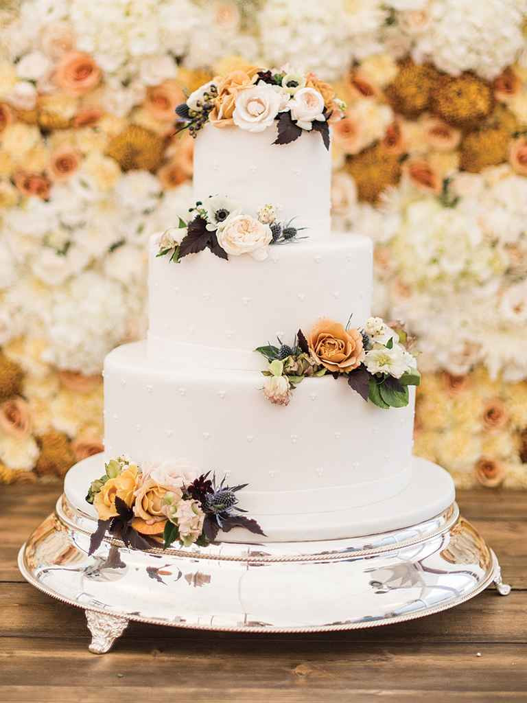Small Fall Wedding Cakes
 17 Gorgeous Fall Wedding Cakes