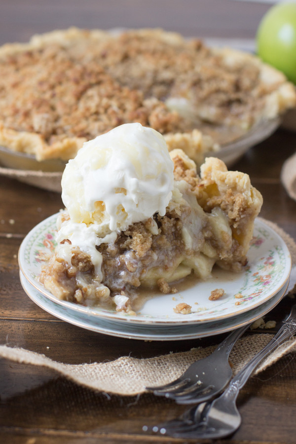 Thanksgiving Apple Pie Recipe
 Thanksgiving Pie and Cheesecake Recipes The Idea Room