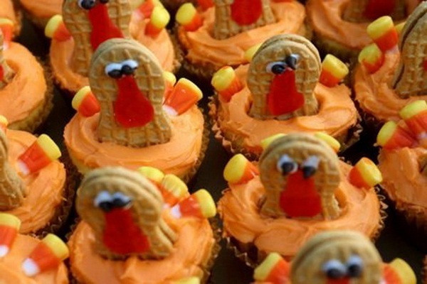 Thanksgiving Cupcakes Decorating Ideas
 Taking the Cake Thanksgiving Cupcake Decorating Ideas