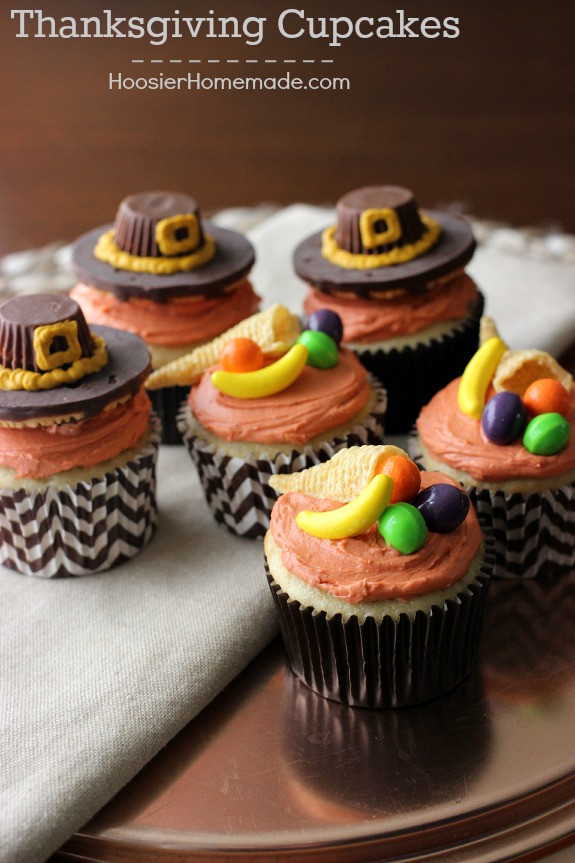 Thanksgiving Cupcakes Decorating Ideas
 Thanksgiving Cupcakes Pilgrim Hats and Cornucopia