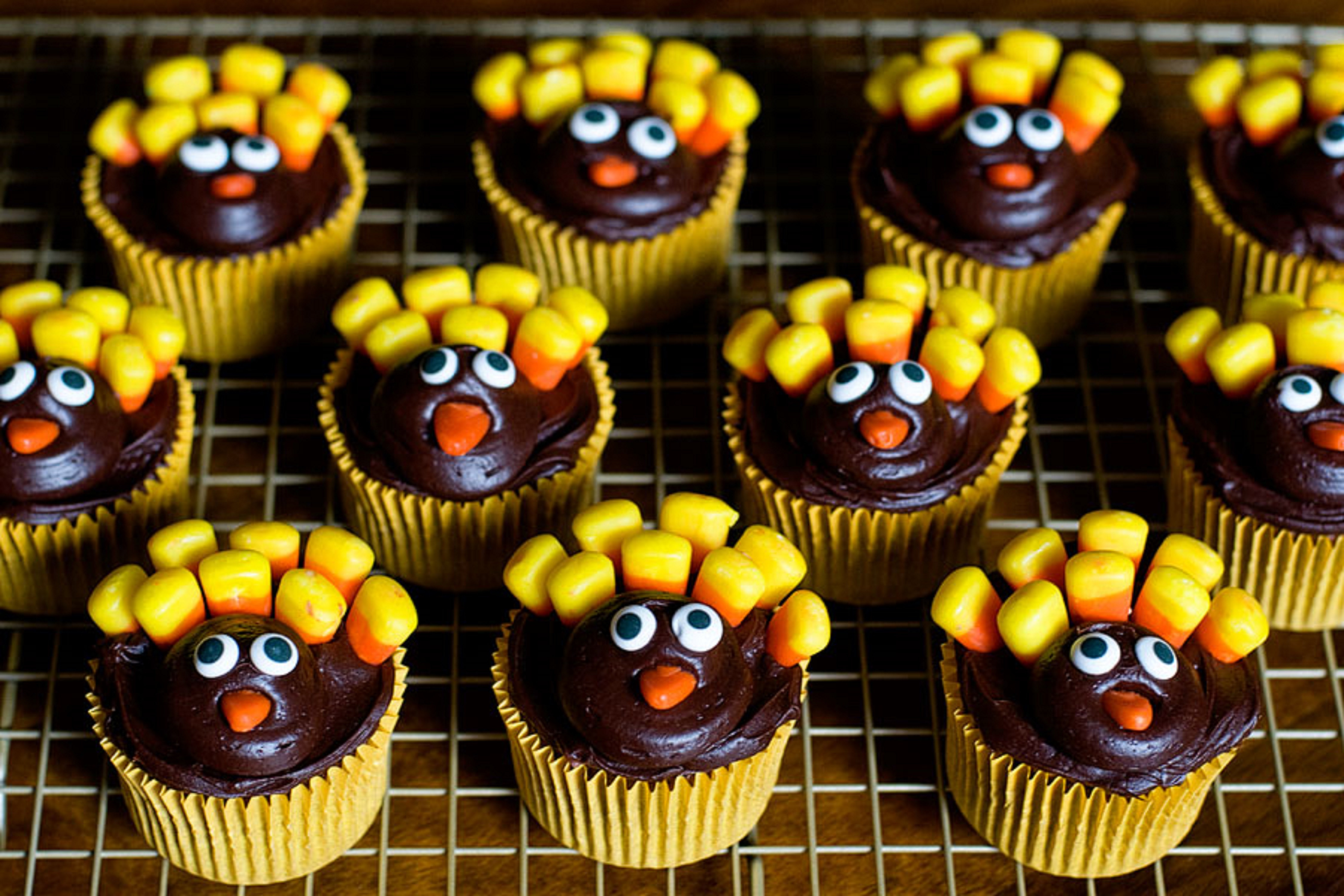 Thanksgiving Cupcakes Decorating Ideas
 11 Awesome Cupcake Decorating Ideas