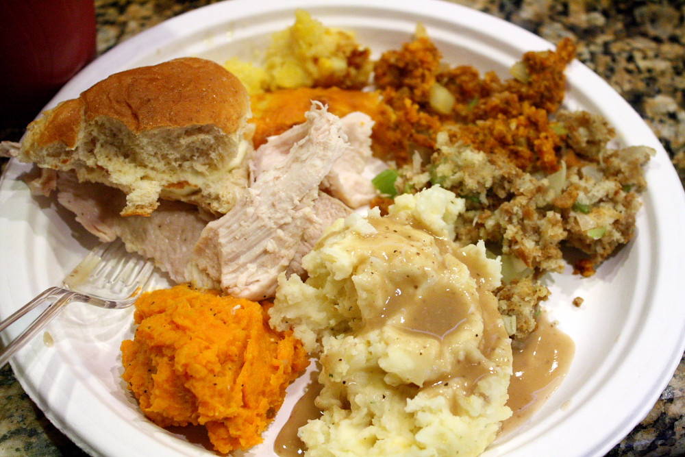 Thanksgiving Dinner Plates
 How to make a Southern Thanksgiving meal