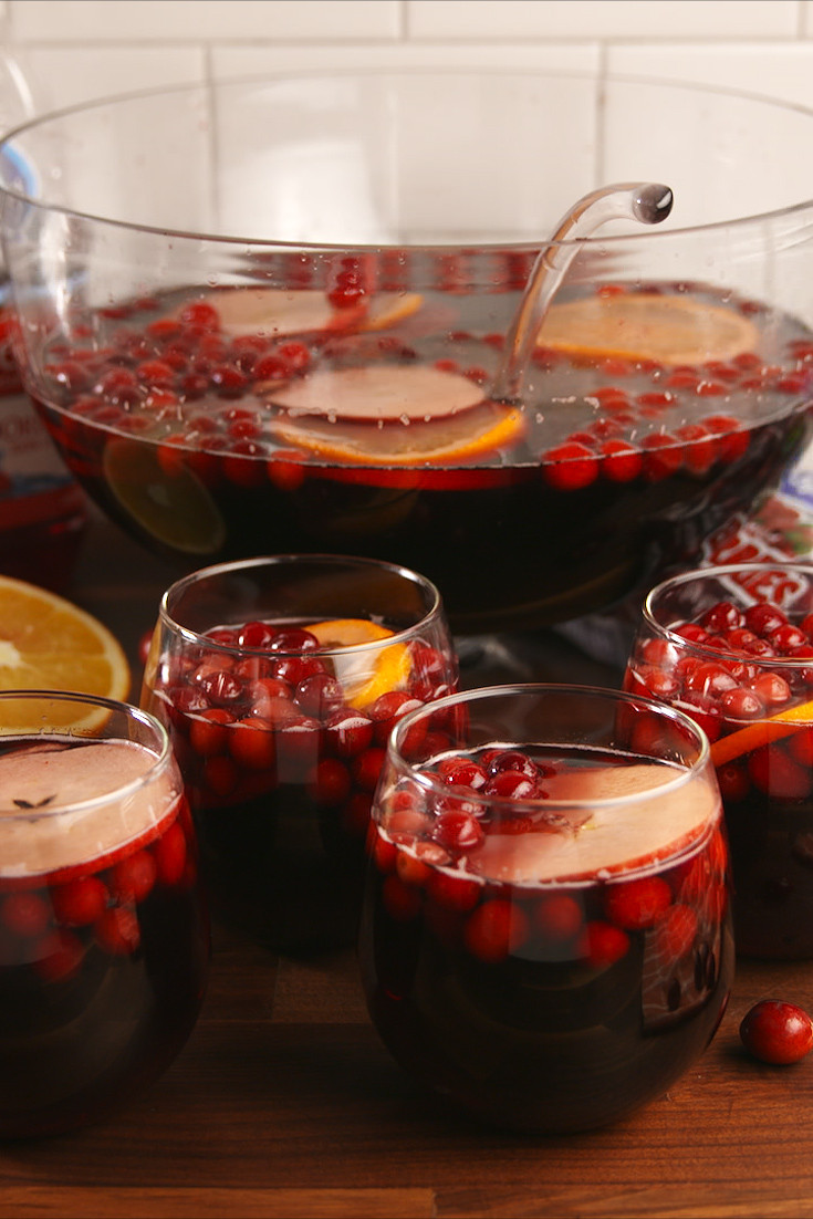 Thanksgiving Drinks For A Crowd
 30 Best Thanksgiving Cocktails Easy Recipes for
