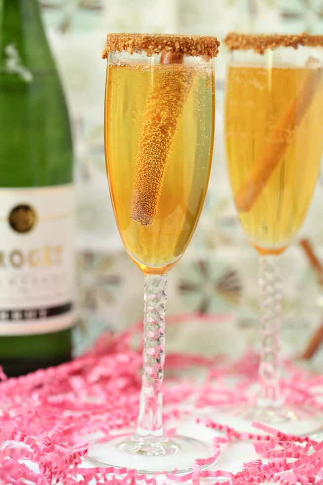 Thanksgiving Themed Drinks
 Thanksgiving Apple Pie Mimosa Drink Recipe ⋆ Brite and Bubbly