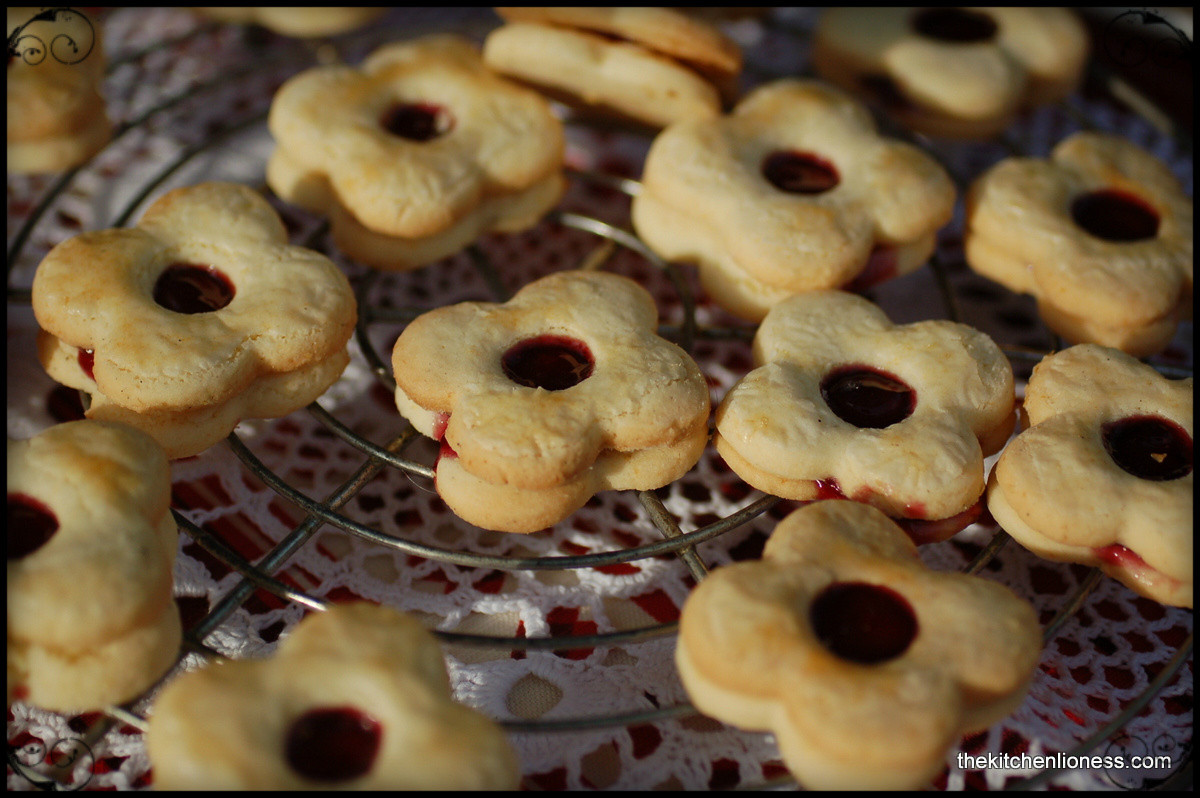 Traditional Christmas Cookies
 The Kitchen Lioness Traditional Christmas Cookies "Welser