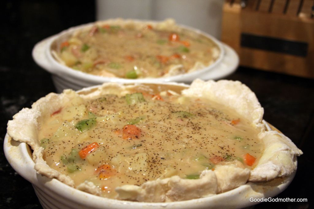 Turkey Pot Pie With Thanksgiving Leftovers
 Thanksgiving Turkey Pot Pie Goo Godmother A Recipe