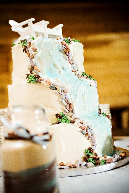 Waterfalls Wedding Cakes
 25 best Waterfall Cake images on Pinterest