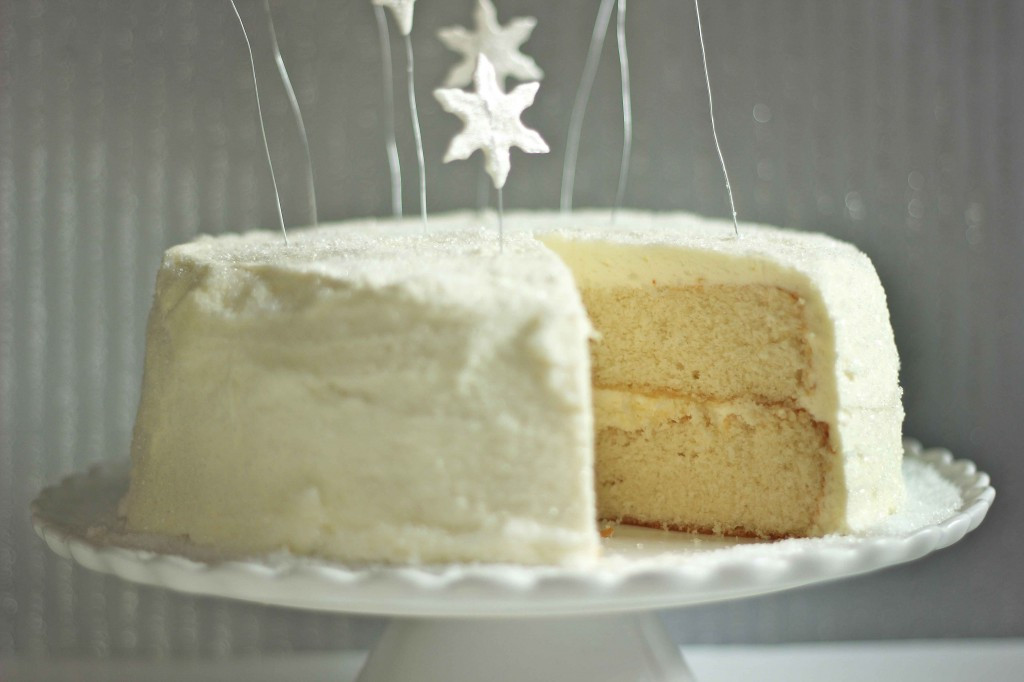 White Christmas Cake
 White Christmas Cake